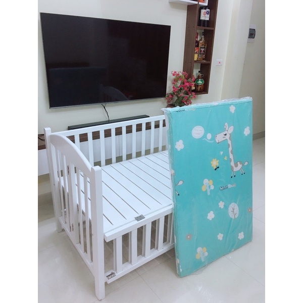 Nôi cũi gỗ quế kèm đệm