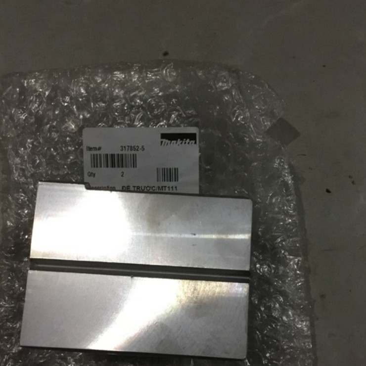 Mặt trước máy bào mt110,mt111