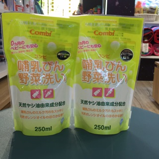 Dung dịch rửa bình sữa và rau quả Combi- túi 250ml