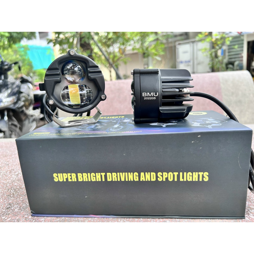 Trợ sáng BMU P70 - Laser 3 chế độ (trắng - vàng).