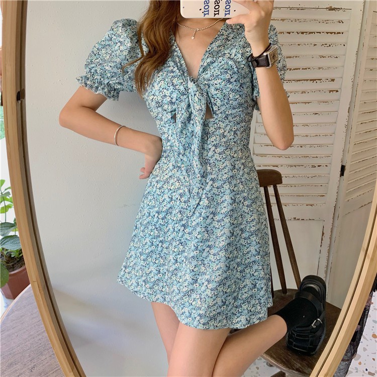 Đầm hoa nhí xanh biển cột trước ngực ( ảnh thật)