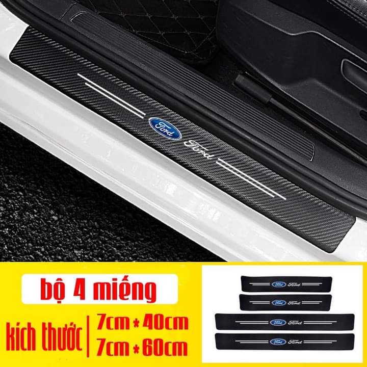Miếng Dán Decal bảo vệ bậc chân xe ô tô, Miếng CACBON dán chông trày sước chân ô tô, có logo theo hãng