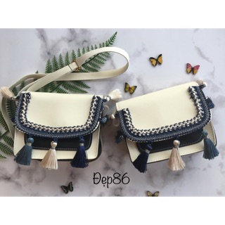 Túi đeo chéo thổ cẩm tua rua size 18