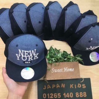 Mũ snapback