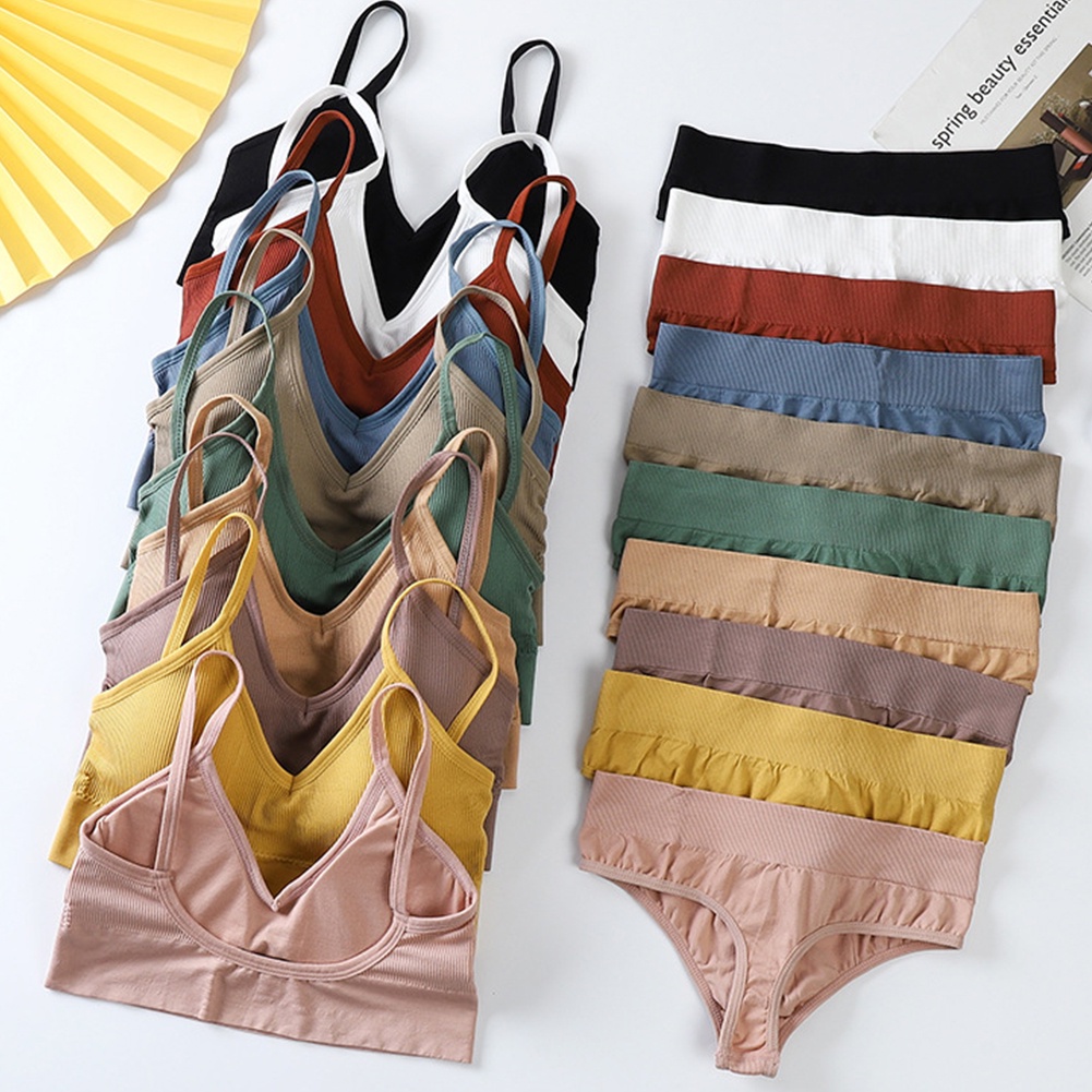 Bộ đồ lót 3 món VARSBABY V805+ N132 gồm áo ngực không gọng và hai quần lót quần lọt khe không đường may gợi cảm cho nữ