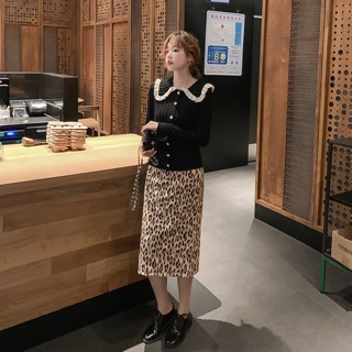 Áo len cổ bánh bèo