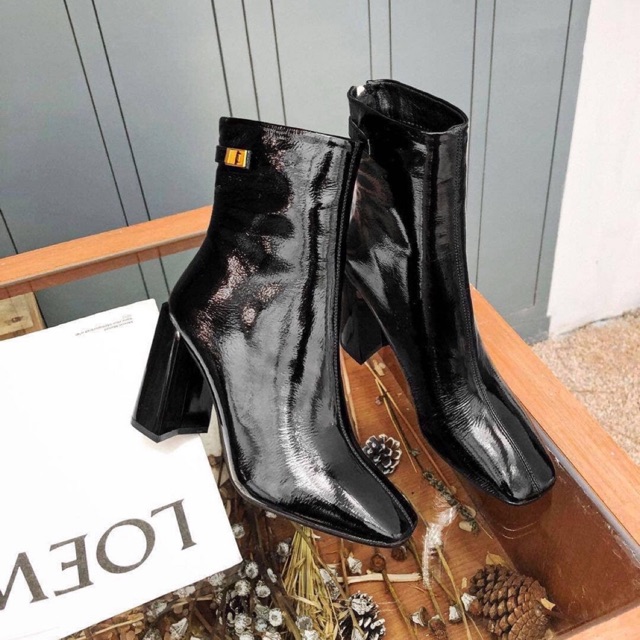 Boot tag khoá đồng fullbox