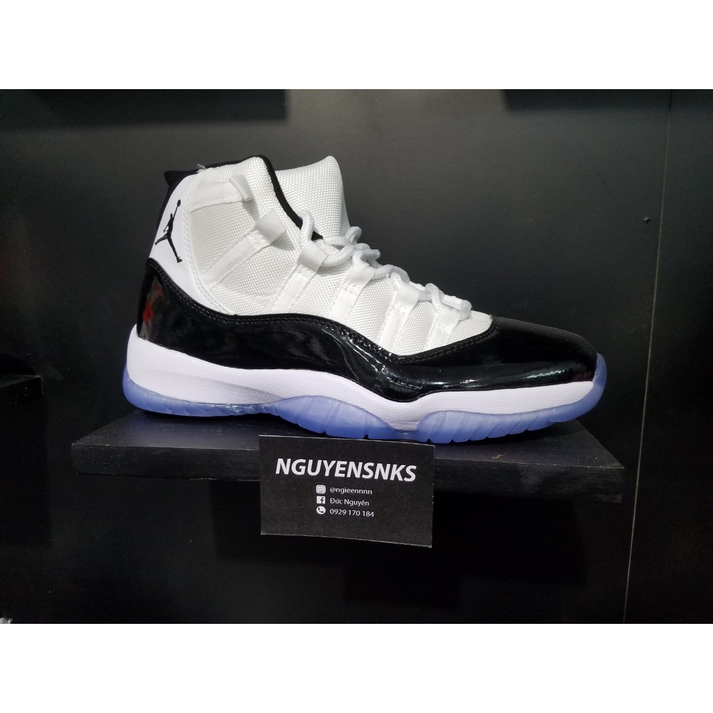 Giày bóng rổ jordan 11 trắng đen .