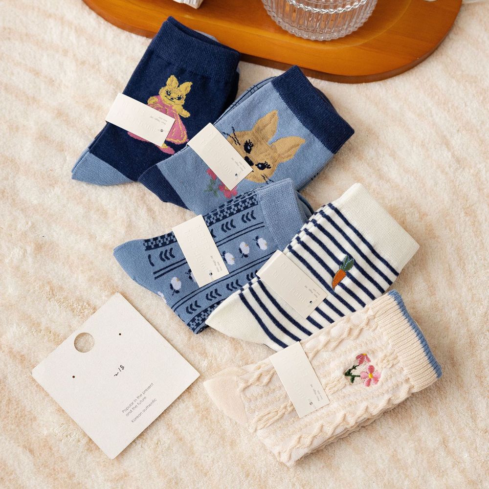 Đôi Vớ Cotton Thoáng Khí Họa Tiết Sọc Caro Dễ Thương Dành Cho Nữ