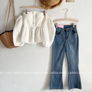 Áo cụp ngực ren cực xinh Quần jeans xanh ống loe ladida