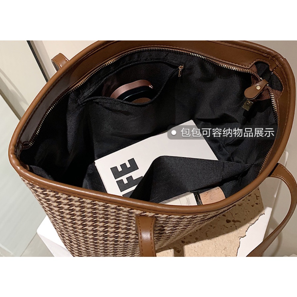 Túi xách nữ Quảng Châu, bản to, mẫu đan phối xinh xắn, hiện đại