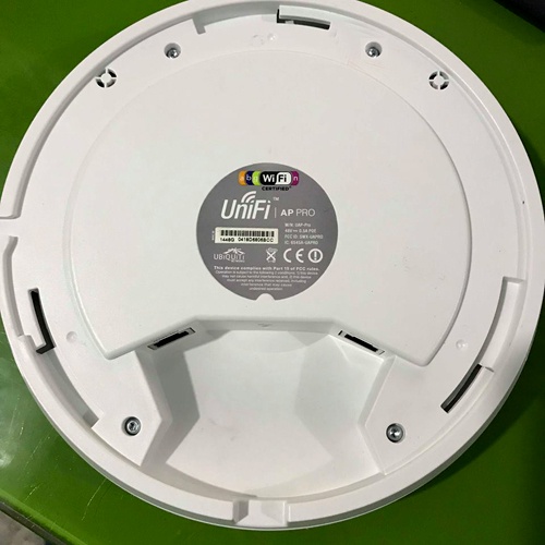 Bộ Phát sóng Wifi UNIFI AP PRO - roaming , mesh