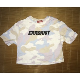 áo crop top errorist camo
