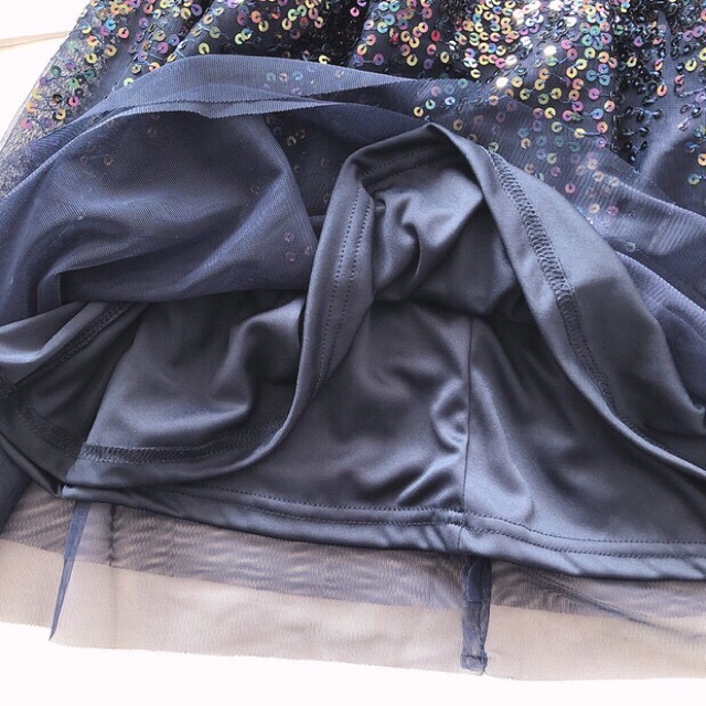 Váy cườm xuất dư siêu xinh cho bé gái