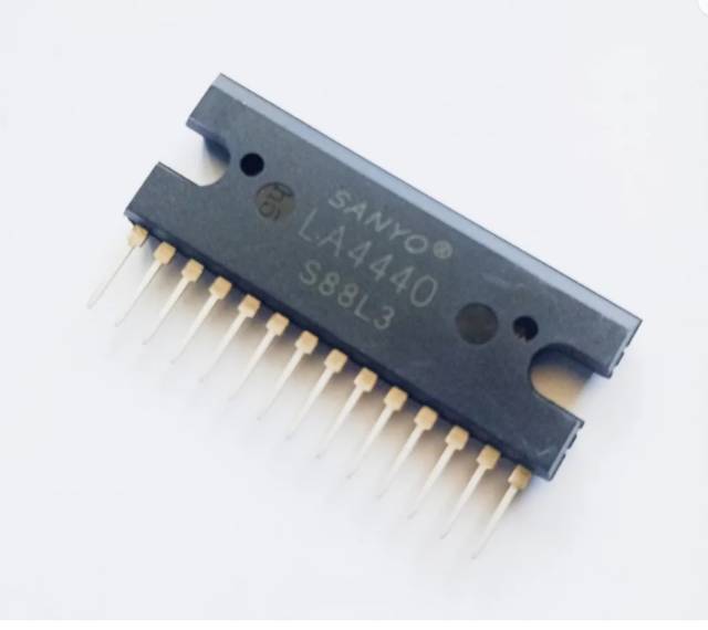 Mô Hình Xe La4440 La 4440 Ic Chất Lượng Cao