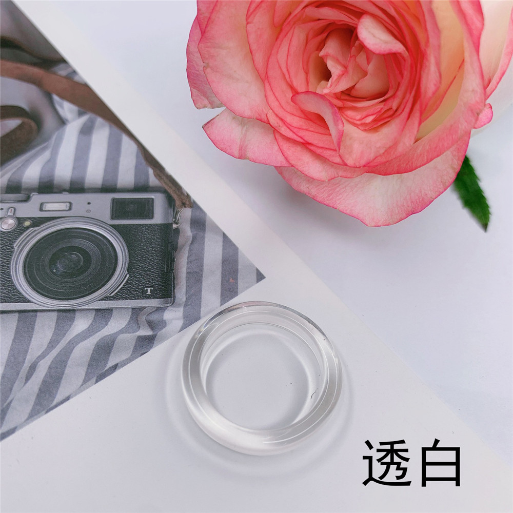 Nhẫn Nhựa Nhiều Màu Thiết Kế Ấn Tượng