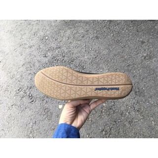 giày slip on đế xuất dư