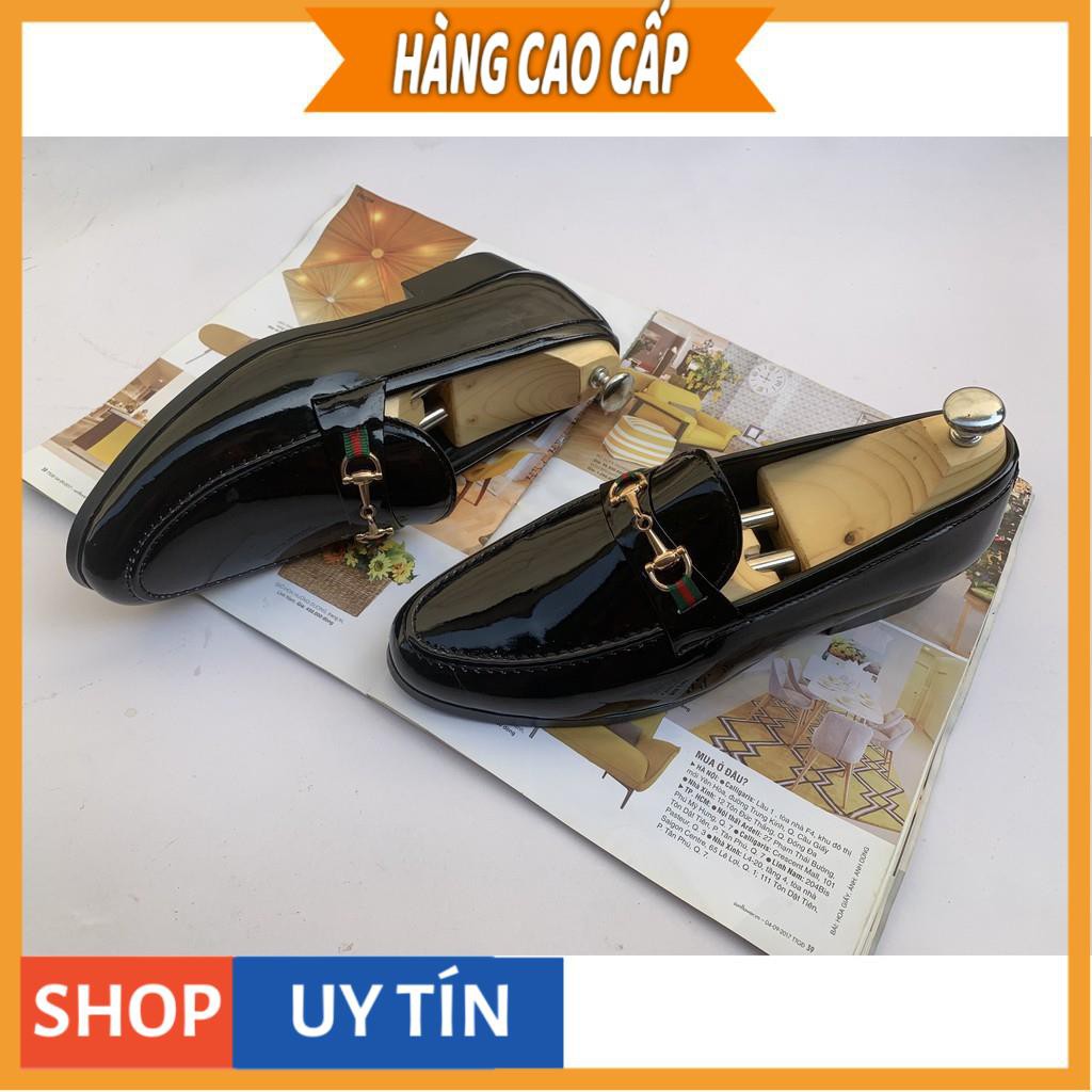 Giày Tây Nam Thiết Kế Da Bóng Gắn Xích Vàng Cực Phong Cách | BigBuy360 - bigbuy360.vn