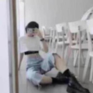 [MA] Áo Thun Croptop GROUNDBREAKING 1974 (Set 2 áo CROPTOP & BRA)
