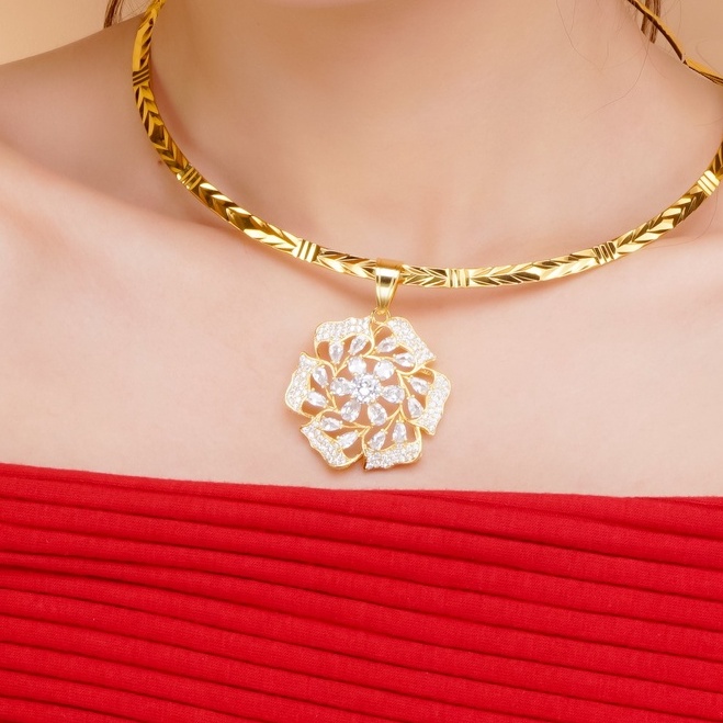 Mặt Dây Chuyền Hoa Mạ Vàng 18K - M981151-110