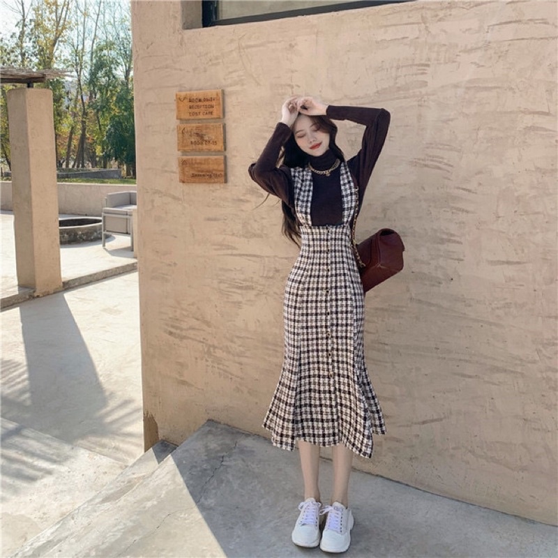 SET YẾM VÁY DẠ TWEED ĐUÔI CÁ DÁNG DÀI HOẠ TIẾT KẺ CẢO VÀ ÁO THUN TAY BỒNG NHẸ CỔ BA PHÂN