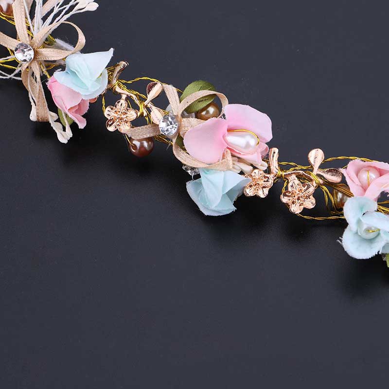 Vòng cài tóc cô dâu đính hoa và ngọc trai