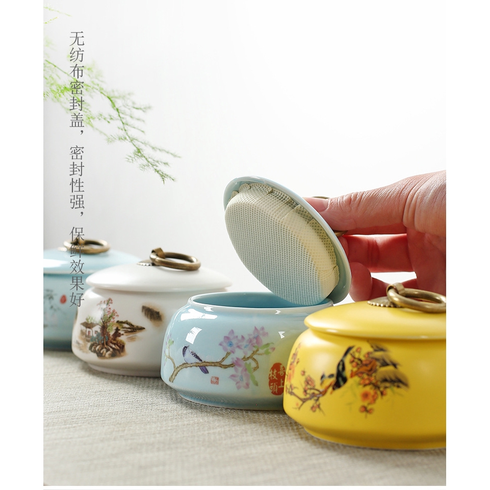 Bình trà gốm sứ họa tiết độc đáo thanh lịch | BigBuy360 - bigbuy360.vn