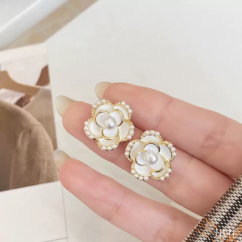Bông Tai Hình Hoa Trà Màu Bạc Phong Cách Hàn Quốc Cổ Điển Thời Trang