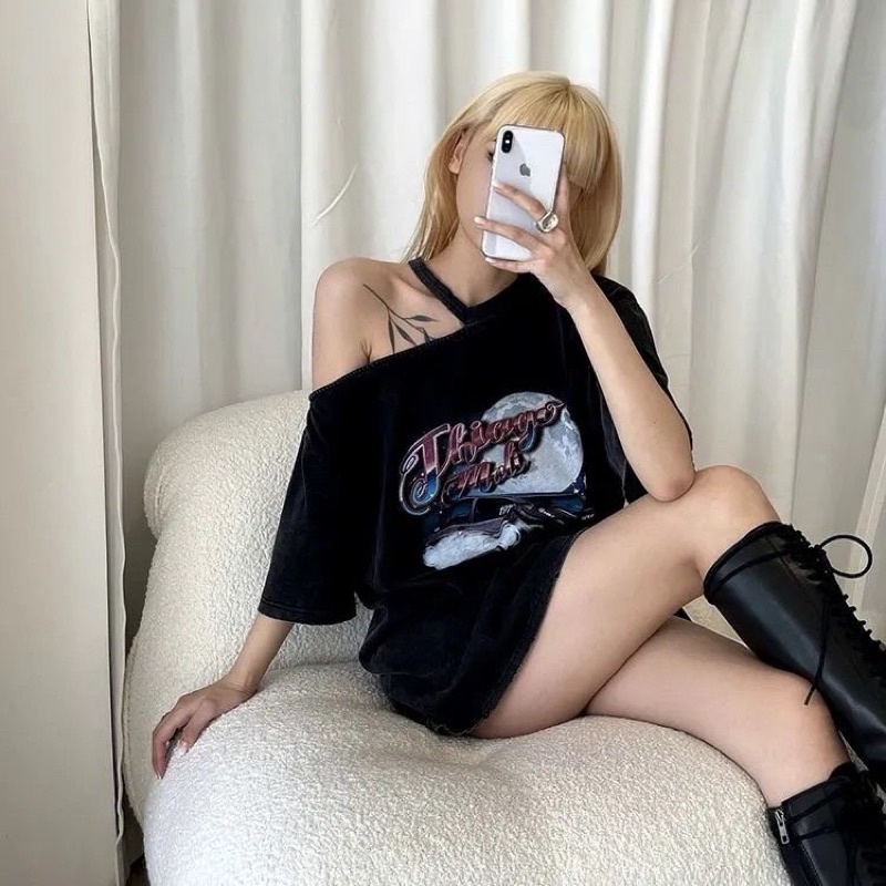 Áo phông xẻ vai đen cá tính oversize