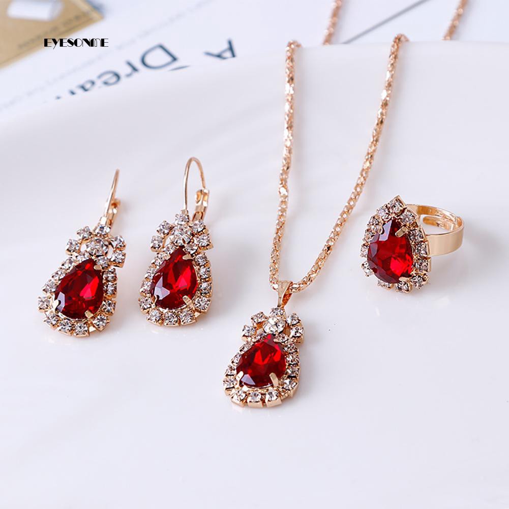 Bộ dây chuyền, nhẫn, bông tai đính đá hình giọt nước