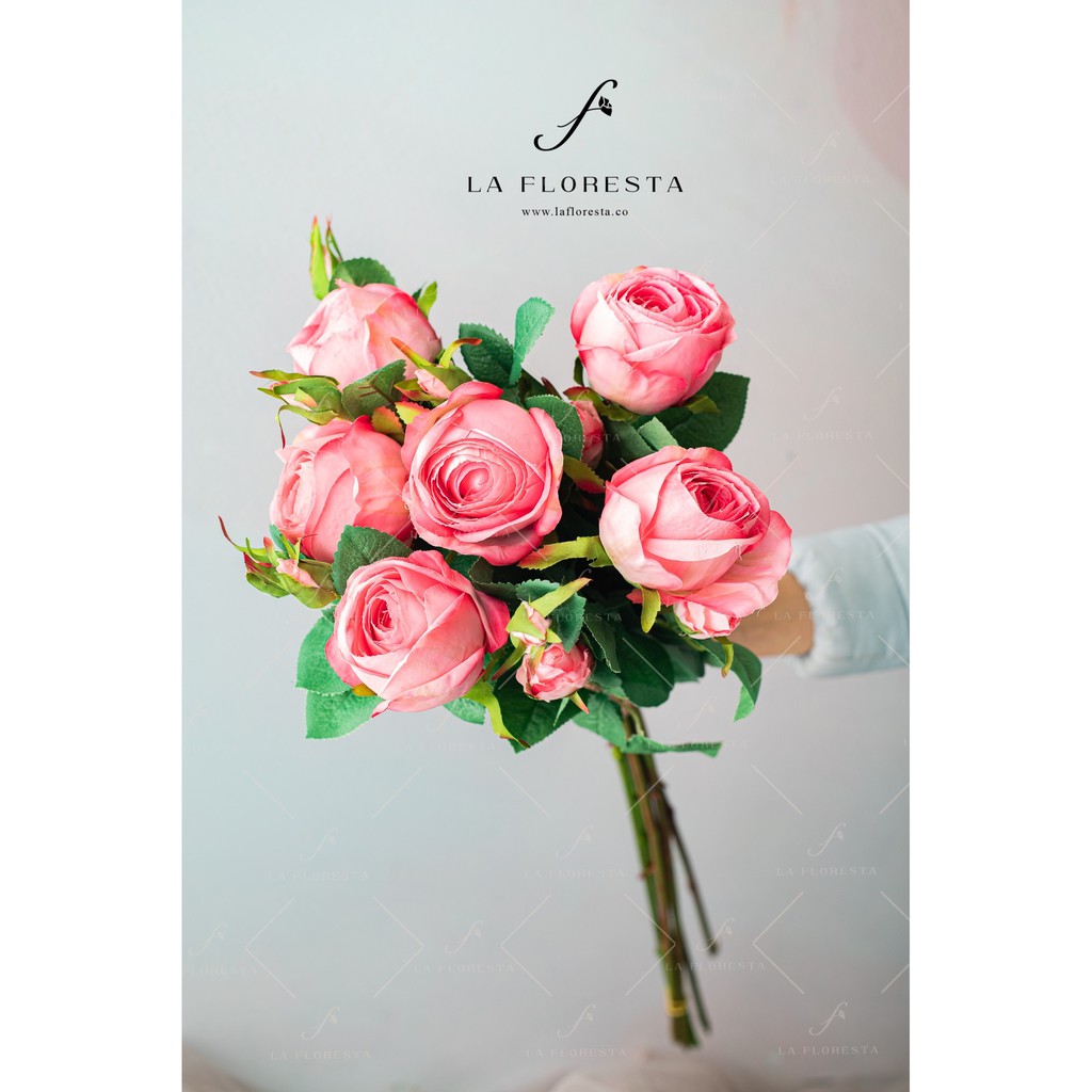 Bình hoa hồng búp lụa, hoa vải nhập khẩu phù hợp trang trí phòng khách, phù hợp cắm lọ gốm hoặc lọ thuỷ tinh, có 2 màu