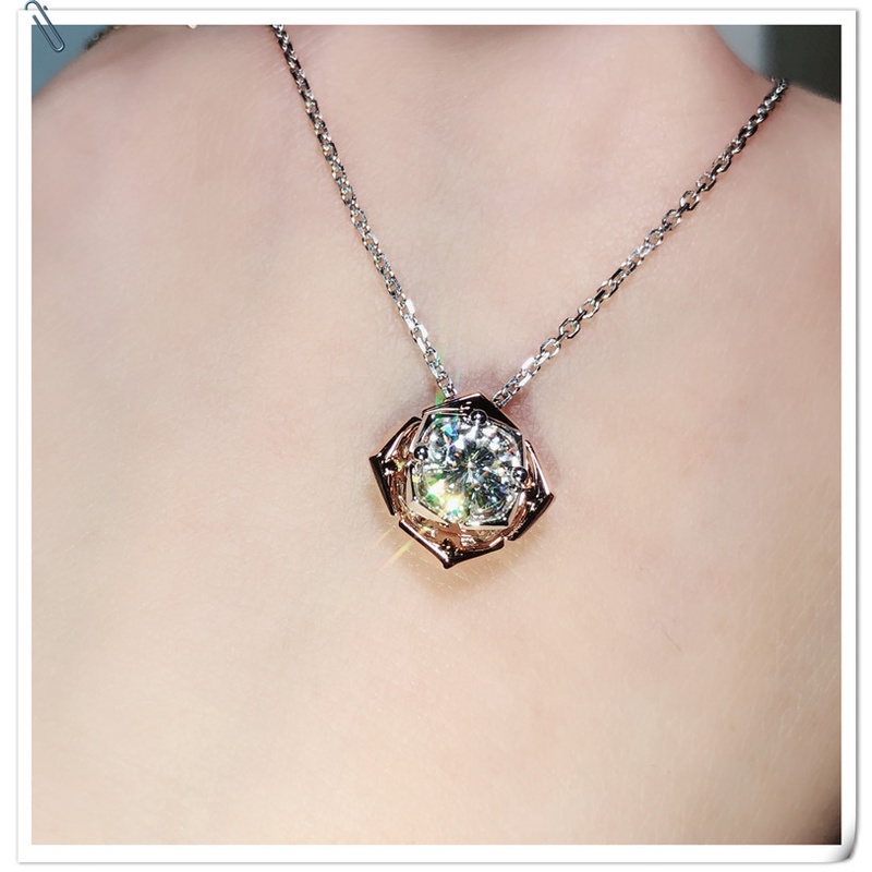 Vòng cổ Mặt Hoa Hồng Khảm Đá Bằng Carbon Cao Cấp Nhập Khẩu Mỹ Pt950 Pt950-JHS2-P