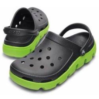 Sục crocs cho bé yêu