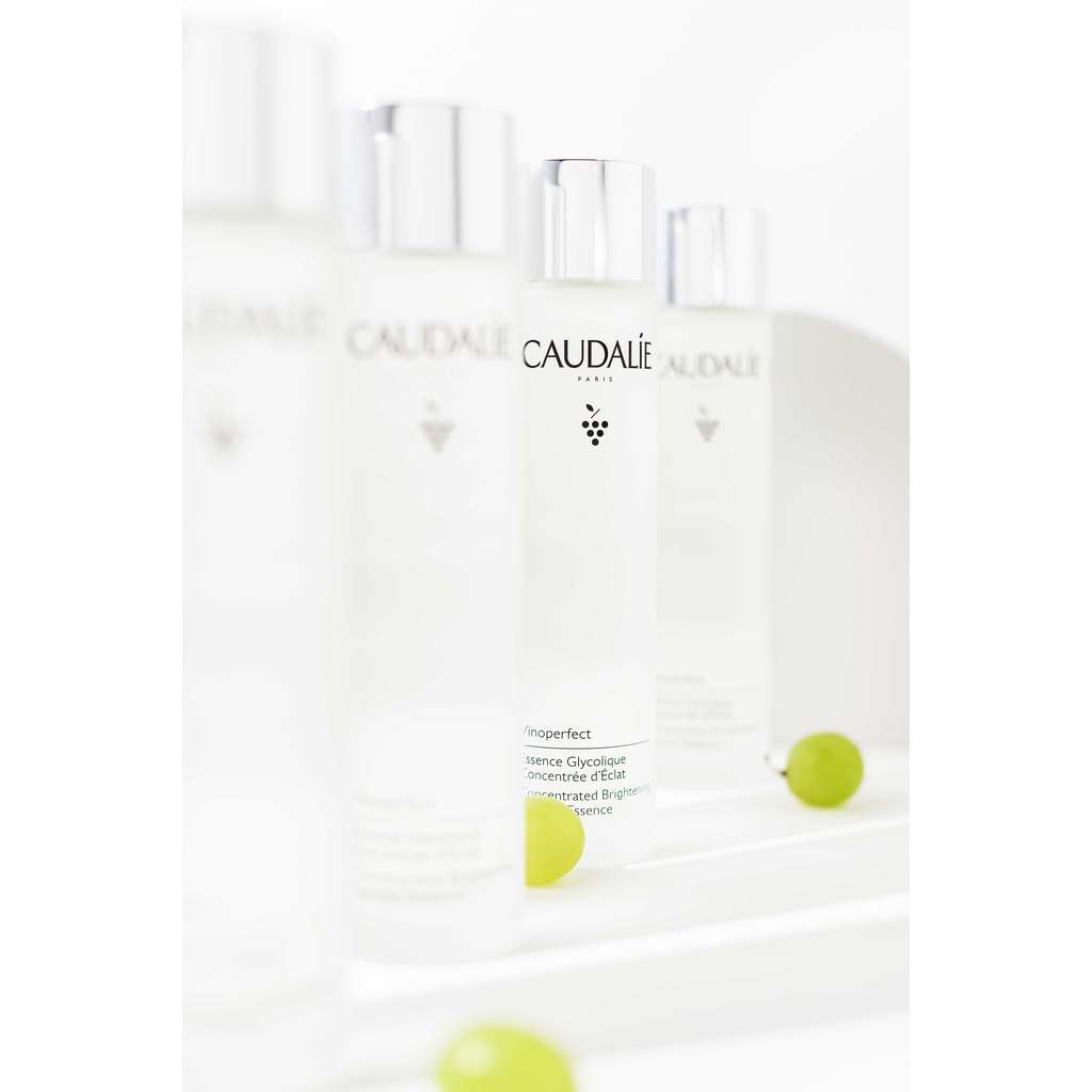 Nước dưỡng cô đặc làm sáng da Caudalie Vinoperfect Concentrated Brightening Glycolic Essence 150ml