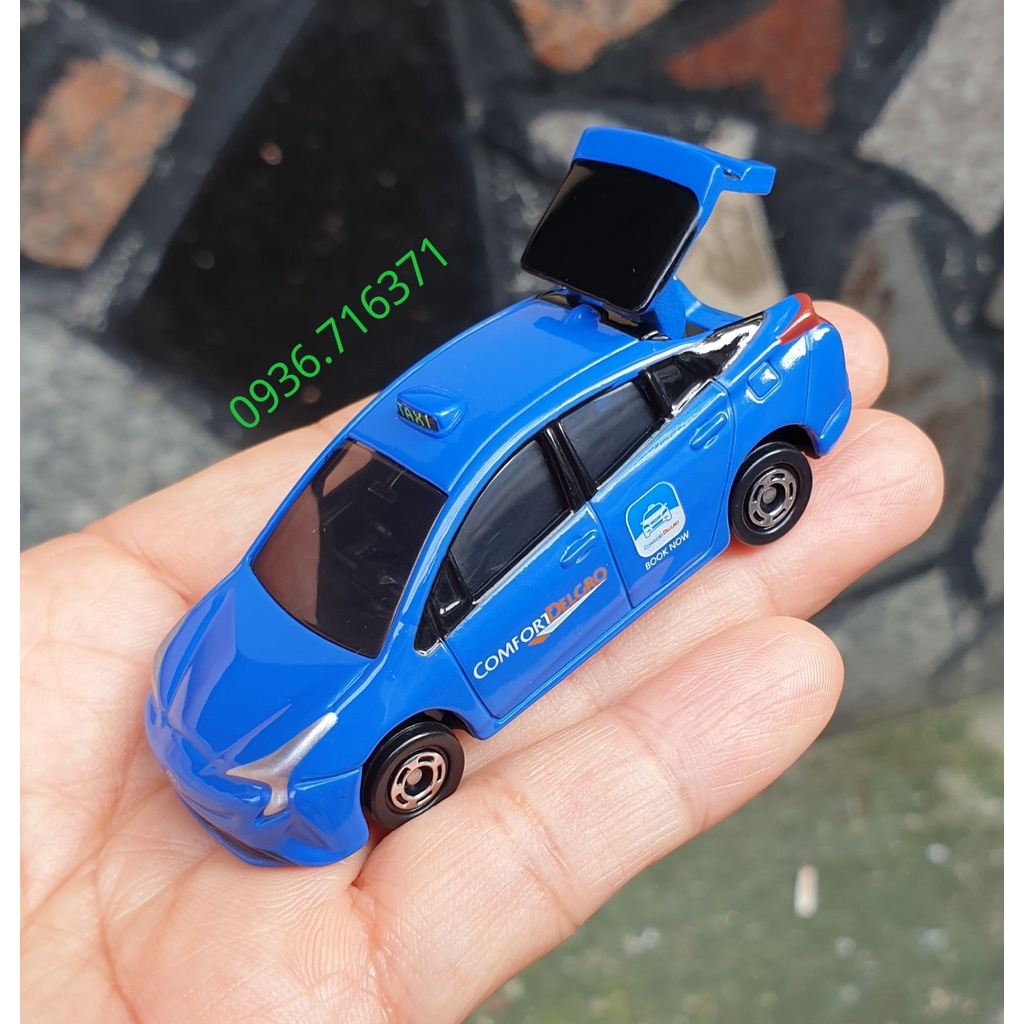 Mô hình xe T a x i Comfort mở được cốp sau tomica Nhật Bản