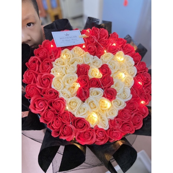 [QUÀ TẶNG SINH NHẬT]_ BÓ HOA HỒNG SÁP 99 BÔNG KẾT HỢP LƯỚi SIÊU SANG