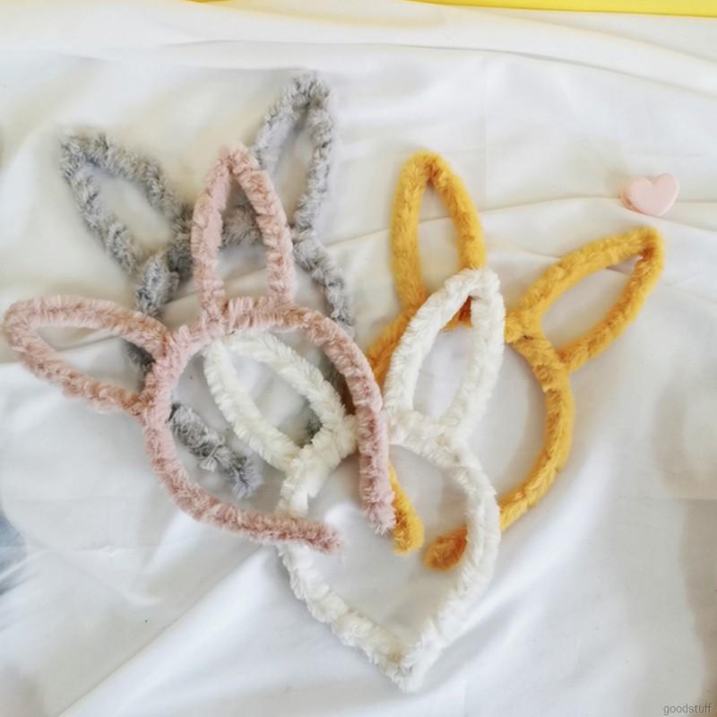 Cài tóc tai thỏ dễ thương cho bé gái