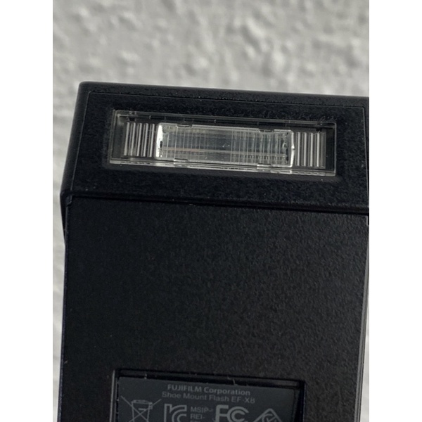Fujifilm X8 flash