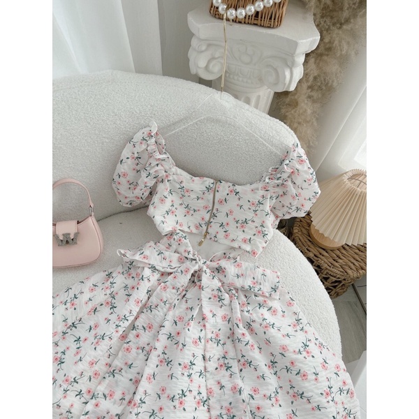 Đầm hoa nhíu xếp ngực nơ lưng cutout