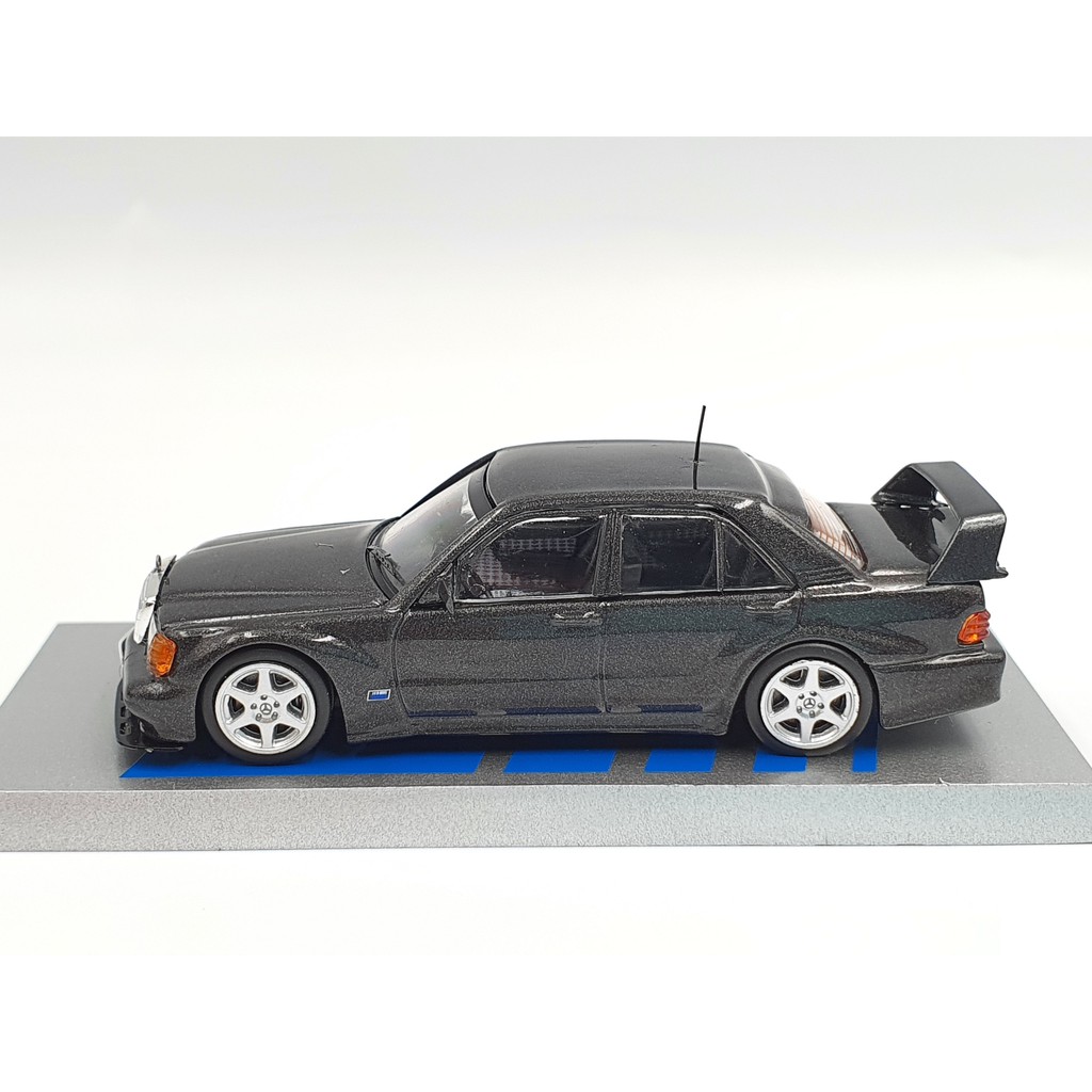 Xe Mô Hình Mercedes-Benz 190E 2.5-16 Evolution II Tỉ lệ 1:64 Hãng sản xuất Tarmac Works ( Đen )