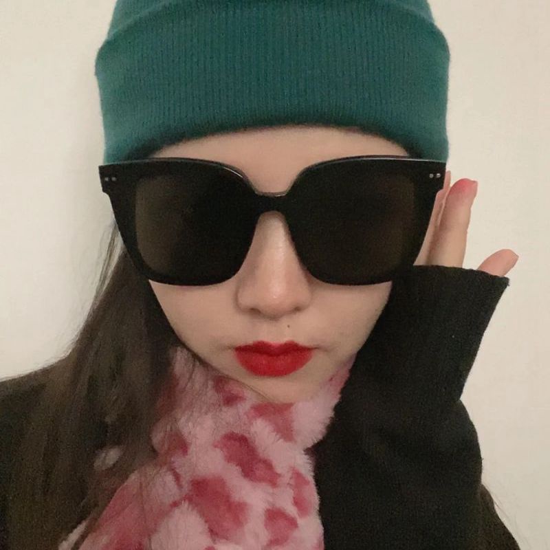 Kính Mát Thời Trang Đi Biển Cho Nữ Mã 2021