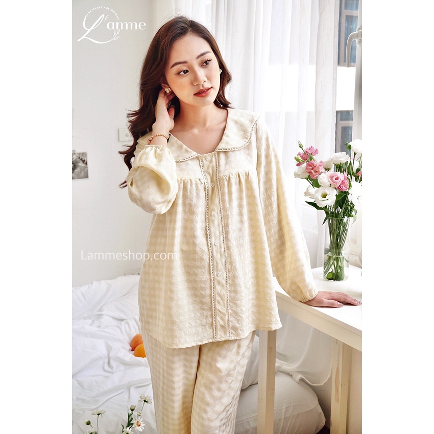 Bộ đồ bầu mặc nhà Sam chất liệu đũi mềm, thấm hút mồ hôi tốt, áo dạng cài khuy by LAMME