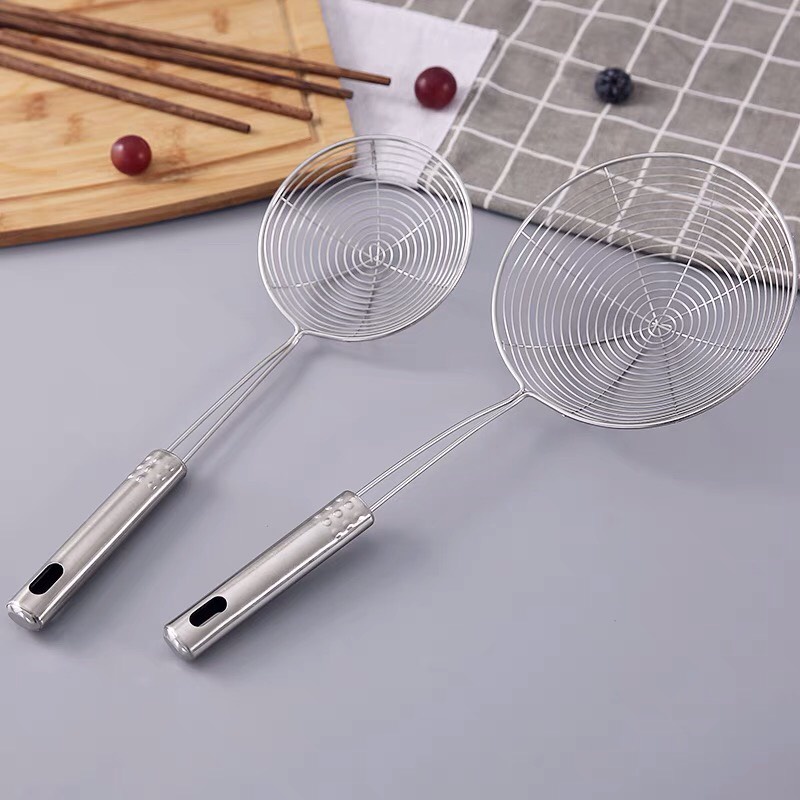 Vợt vòng vớt ráo dầu mỡ kích thước 14,16 cm chất liệu inox cao cấp thích hợp dùng chiên rán, V14-VV16