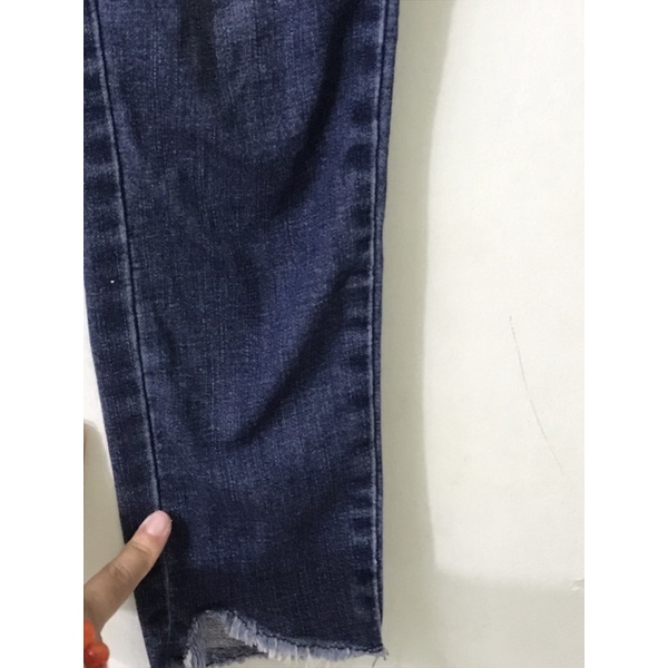 Quần jean thêu hoa. A06