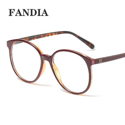 Kính Mát Gọng Nhựa Thiết Kế Thời Trang | BigBuy360 - bigbuy360.vn