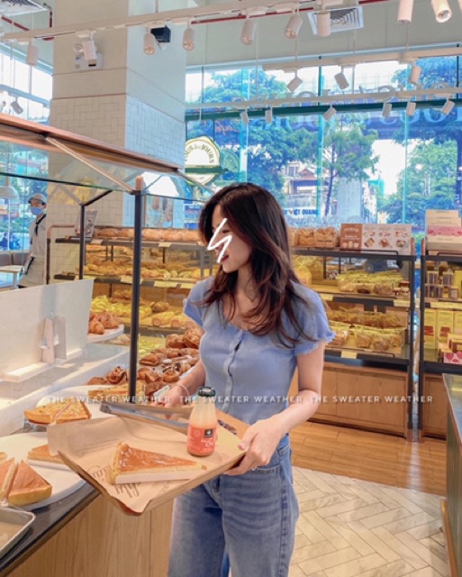 [Mã WASKT304 giảm 15% tối đa 30K đơn 99K] Áo thun ôm nút bọc viền ren | BigBuy360 - bigbuy360.vn
