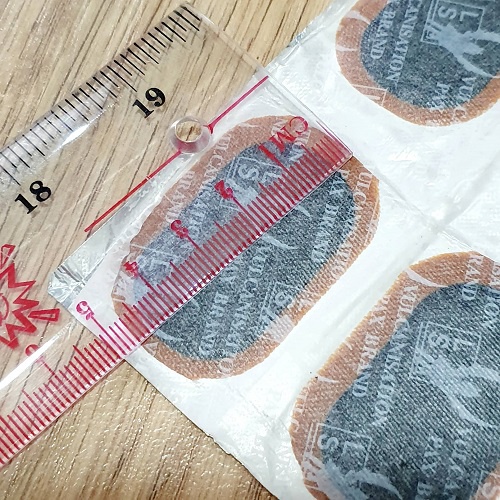 Bộ Dụng Cụ Vá Ruột Xe Máy Gồm 1 Hộp 24 Miếng Keo Dán Cao Su + 1 Chai Keo Dán Cao Su + 1 Miếng Giấy Nhám Tròn