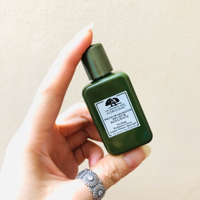Nước dưỡng men nấm linh chi Mega-Mushroom Relief & Resilience Soothing Treatment Lotion