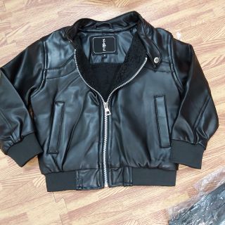 Đinh Hồng Thúy combo áo len khách