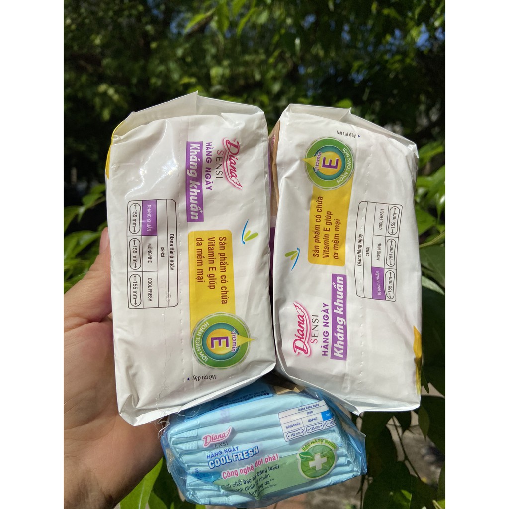 COMBO 2 BĂNG VỆ SINH HÀNG NGÀY COOL FRESH 20 MIẾNG Có quà tặng